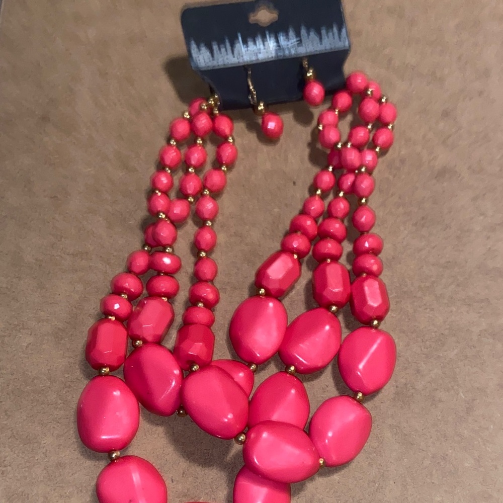 Chic Coral Beaded Necklace and Earring Set